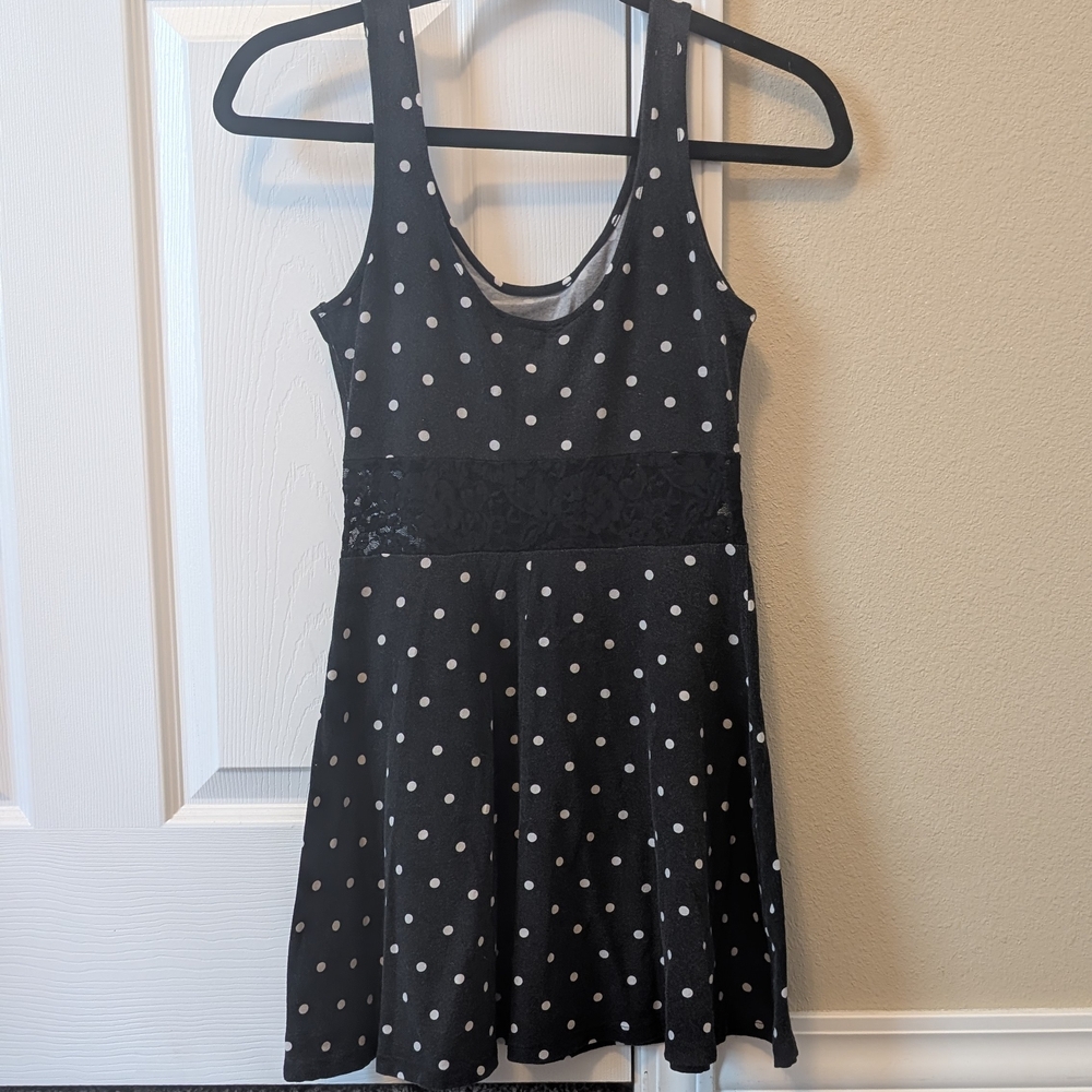 Forever 21 Gray and White Polka Dot Top